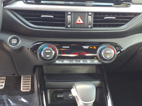 Used 2023 Kia Forte GT-Line w/ GT-Line Technology Package FWD image 17