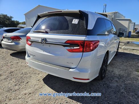 Used 2024 Honda Odyssey Elite image 7