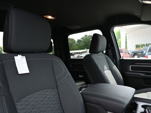 New 2026 RAM 2500 Big Horn AWD/4WD image 29