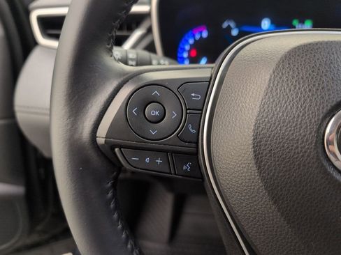 Used 2022 Toyota Corolla Cross XLE image 41