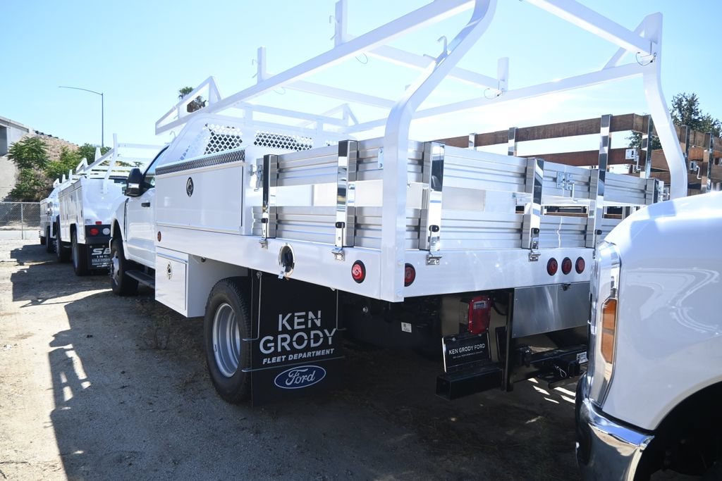 New 2025 Ford F350 XL w/ XL Chrome Package AWD/4WD image 8
