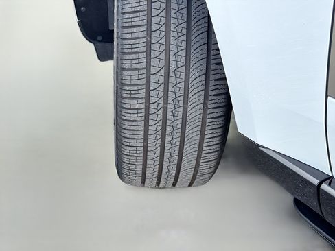 Used 2023 Land Rover Range Rover Long Wheelbase SE AWD/4WD image 46