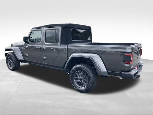 New 2025 Jeep Gladiator Sport image 3