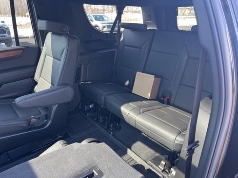Used 2026 GMC Yukon XL Denali w/ Denali Reserve Package image 28