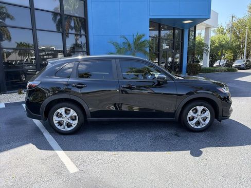 Certified 2024 Honda HR-V LX image 9