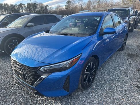 Used 2025 Nissan Sentra SV image 1