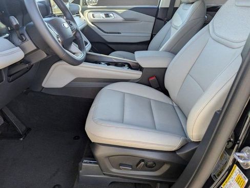 New 2025 Ford Explorer Active w/ Active Comfort Package image 17