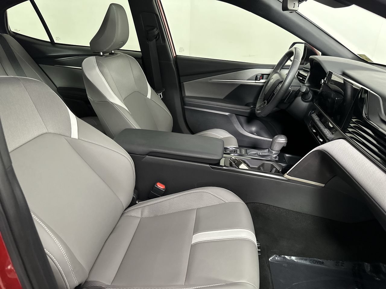 Used 2025 Toyota Camry SE w/ Multimedia Upgrade Package FWD image 16