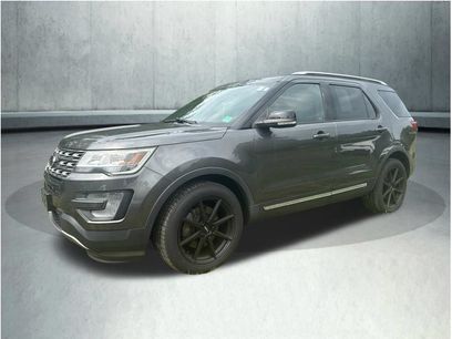 Used 2017 Ford Explorer XLT w/ Equipment Group 202A