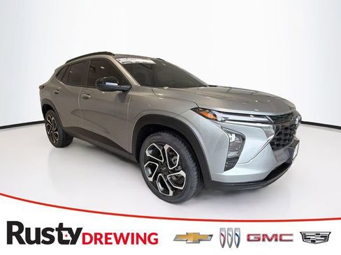 Used 2025 Chevrolet Trax RS w/ Sunroof Package image 1