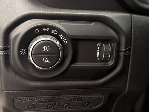 New 2025 Jeep Gladiator Sport image 18