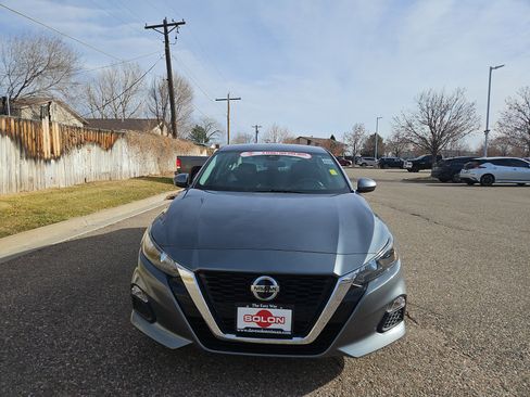 Used 2022 Nissan Altima 2.5 S image 5