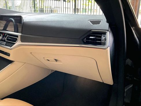 Used 2021 BMW 430i Coupe w/ Premium Package image 18