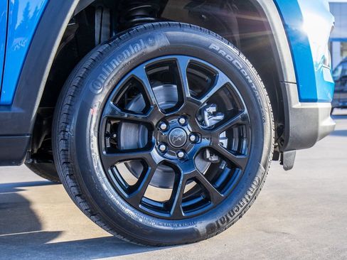 New 2026 Jeep Compass Latitude AWD/4WD image 38