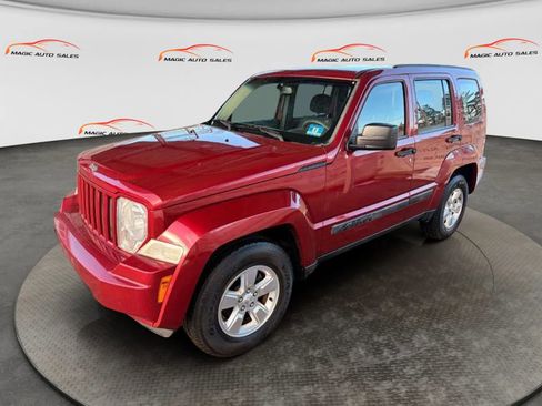 Used 2012 Jeep Liberty Sport w/ Driver Convenience Group AWD/4WD image 5