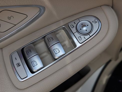 Certified 2022 Mercedes-Benz GLC 300 GLC 300 image 36