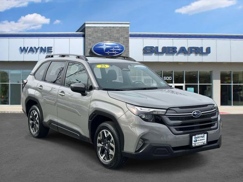 Certified 2025 Subaru Forester Premium AWD/4WD image 1