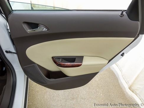 Used 2013 Buick Verano Base image 21