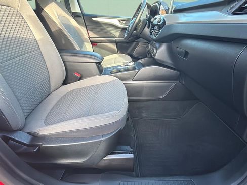 Used 2022 Ford Escape SE w/ Convenience Package image 39