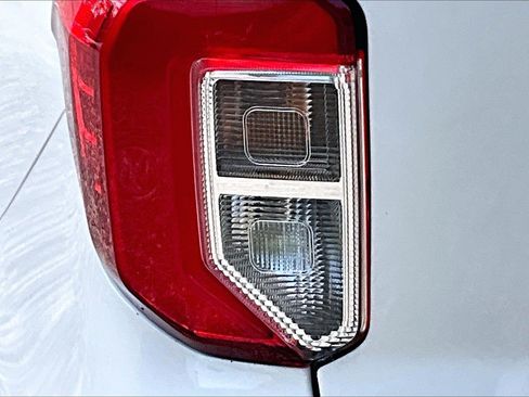 Certified 2020 Ford Explorer Limited AWD/4WD image 28