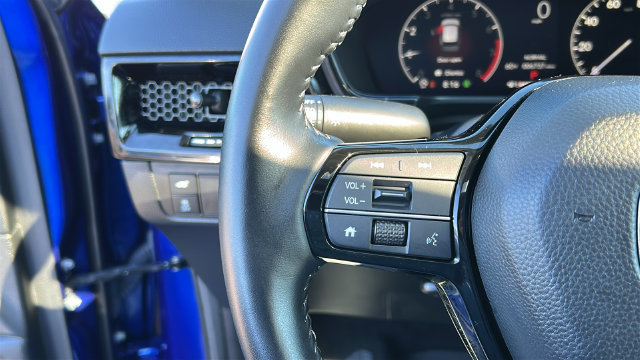 Used 2025 Honda CR-V EX-L image 13