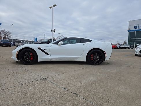 Used 2019 Chevrolet Corvette Stingray Coupe w/ Carbon Flash Badge Package image 4