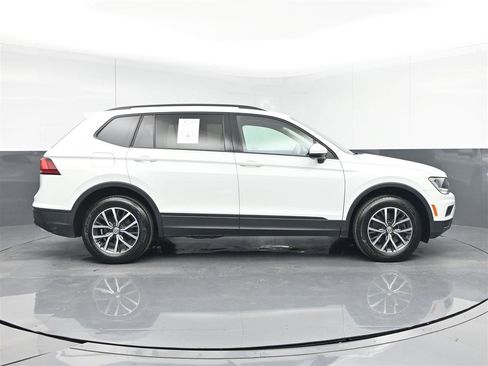 Used 2021 Volkswagen Tiguan S image 4