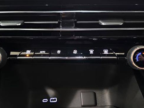 New 2026 Chevrolet Traverse High Country image 21