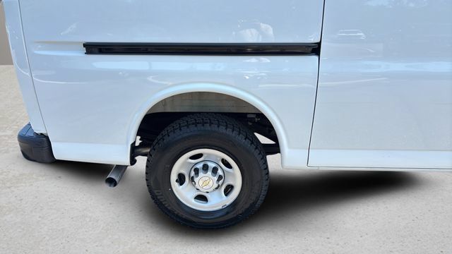Used 2025 Chevrolet Express 2500 w/ Driver Convenience Package RWD image 38