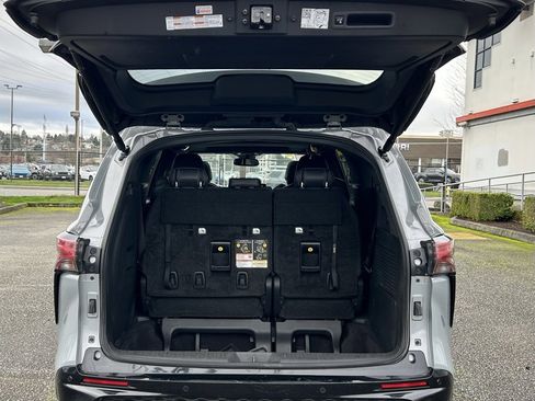 Certified 2023 Toyota Sienna XSE image 27