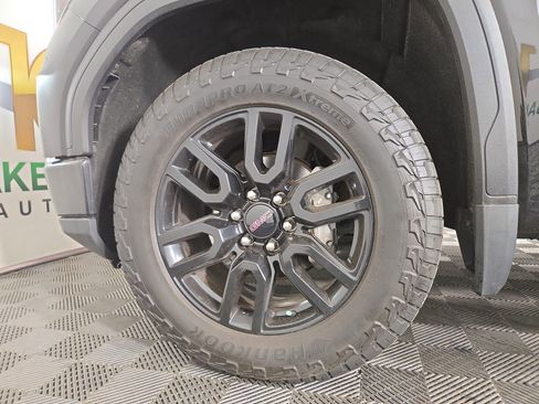 Certified 2024 GMC Sierra 1500 Elevation w/ LPO, Elevation Black Package AWD/4WD image 31