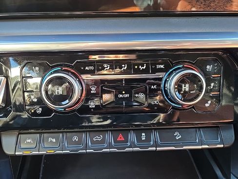 Used 2025 GMC Sierra 1500 Denali Ultimate image 29