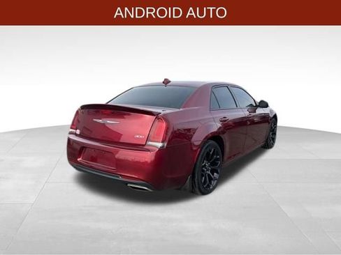 Used 2019 Chrysler 300 Touring w/ Sport Appearance Package image 7