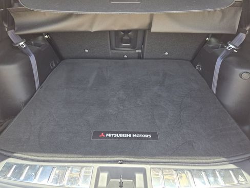 Used 2024 Mitsubishi Outlander SE AWD/4WD image 27