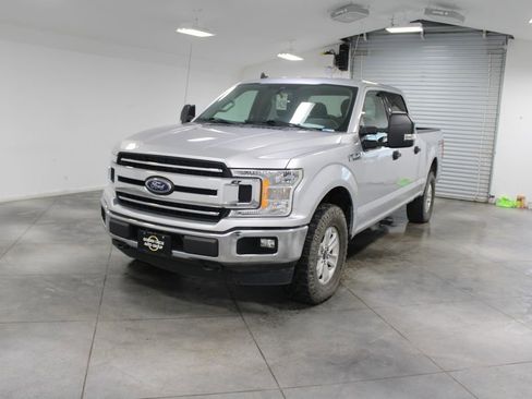 Used 2019 Ford F150 XLT w/ Trailer Tow Package image 4
