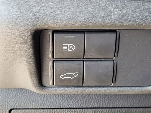 Certified 2022 Toyota Highlander XLE image 16