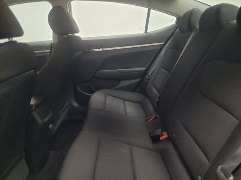 Used 2019 Hyundai Elantra SE w/ Cargo Package FWD image 18