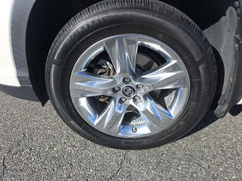 Used 2019 Toyota Highlander Limited image 11