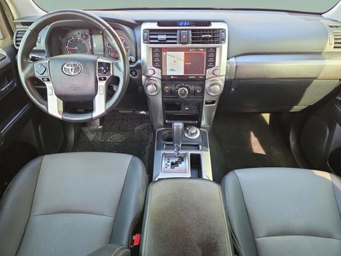 Used 2021 Toyota 4Runner SR5 Premium w/ Moonroof Package AWD/4WD image 10