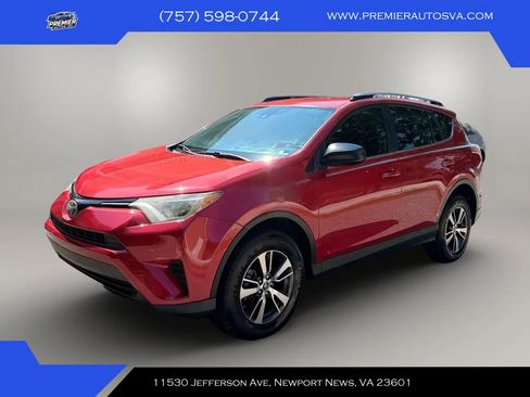 Used 2017 Toyota RAV4 LE FWD image 1
