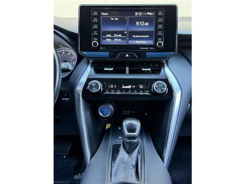 Used 2022 Toyota Venza LE AWD/4WD image 12