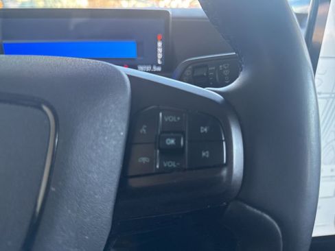 Used 2021 Ford Mustang Mach-E Select image 19