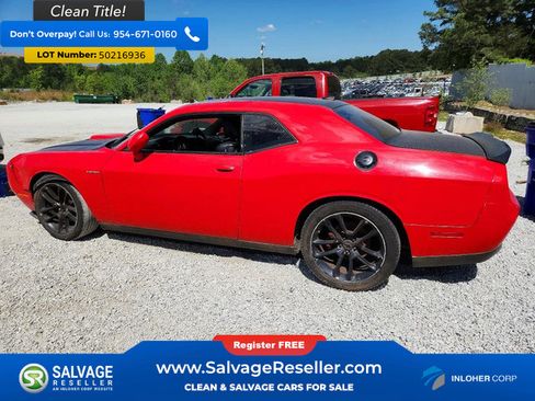 Used 2020 Dodge Challenger R/T RWD image 3