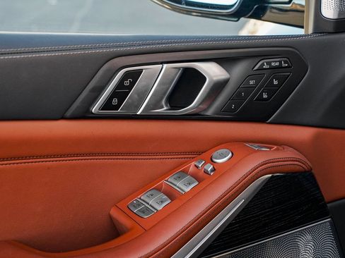 New 2025 BMW X7 M60i image 10