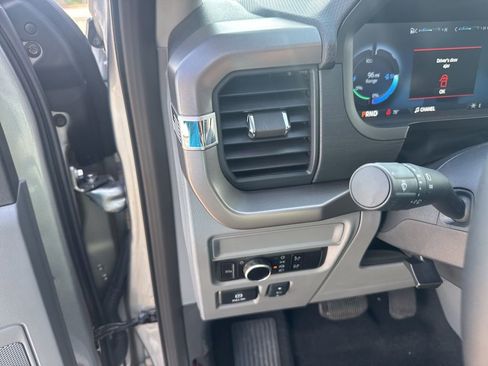 Used 2025 Ford F150 Lightning XLT image 17