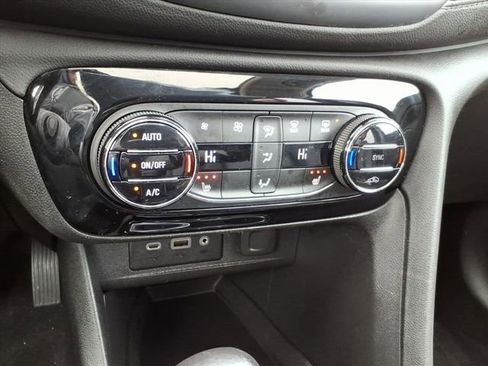 Used 2023 Buick Encore GX Essence w/ Experience Buick Package image 32