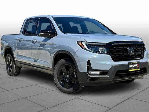 New 2026 Honda Ridgeline Black Edition image 2