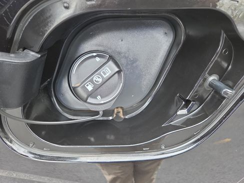 Used 2025 Kia Sportage LX image 29