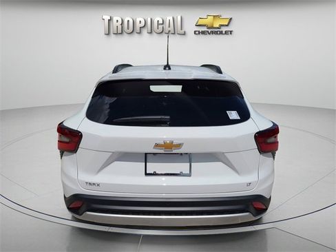 New 2026 Chevrolet Trax LT w/ Driver Confidence Package image 4