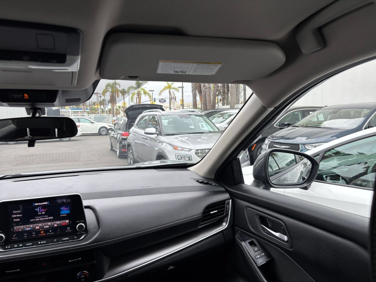 Used 2025 Nissan Rogue SV FWD image 36